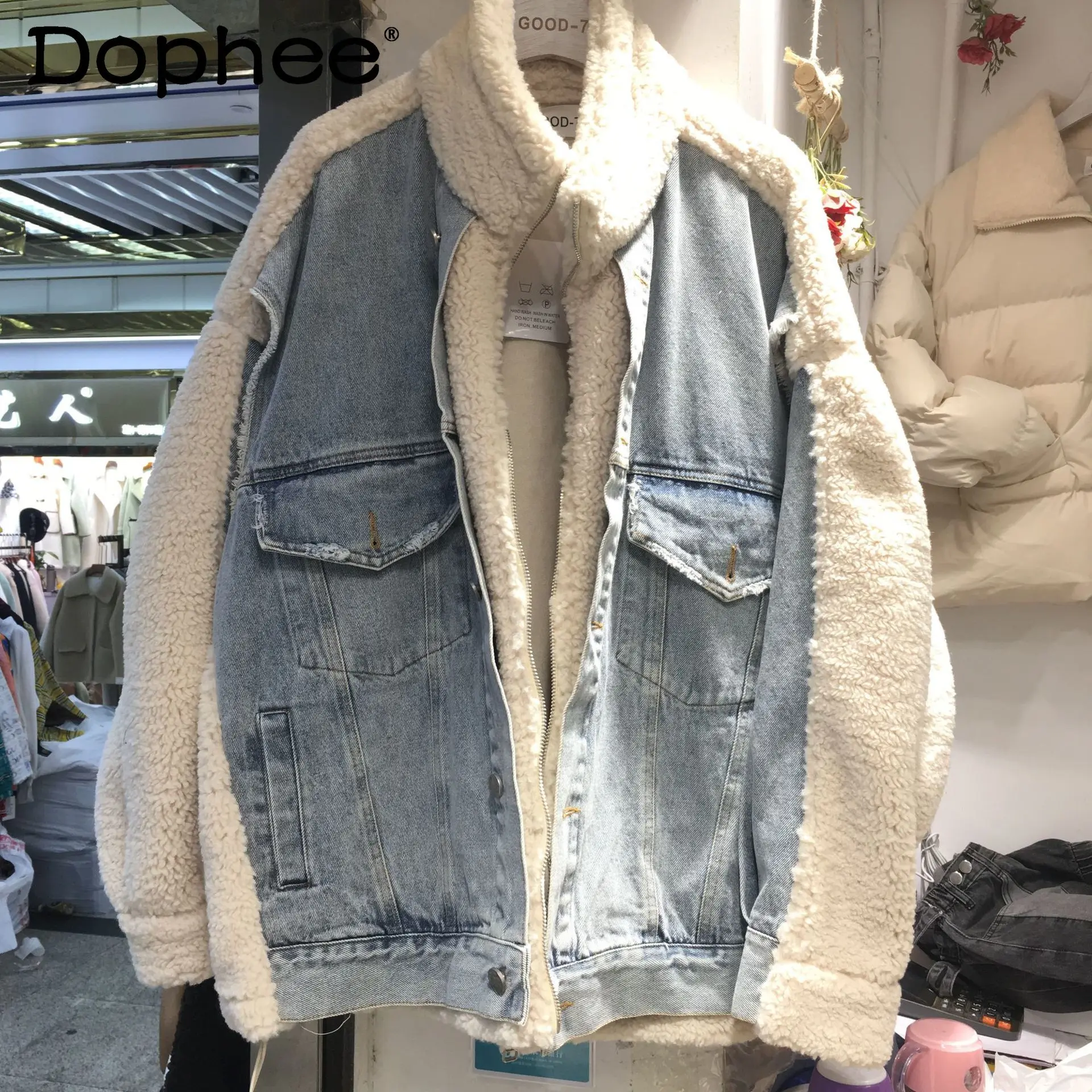 

2021 Winter New Lamb Wool Patchwork Denim Jacket Women Fleece Lined Padded Warm Thick Jean Jacket Loose Oversized Coat OuterWear