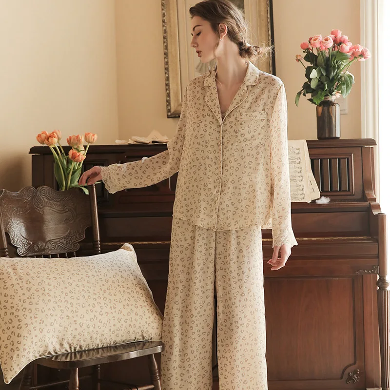 2020 New Spring Sexy Leopard V-neck Women's Pajamas Set Home Clothes Lace Homewear Full Sleeves Pyjama Femme Night Suit | Женская