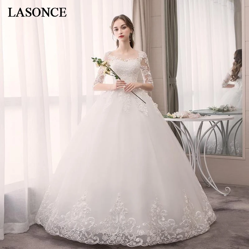 Кружевное бальное платье с аппликацией и круглым вырезом открытой