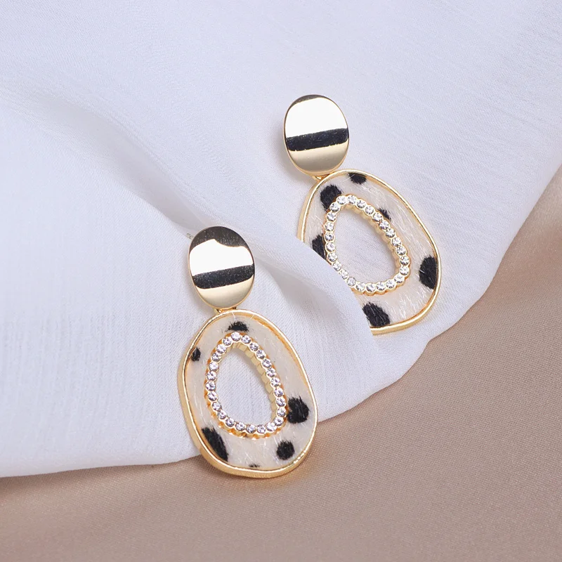 Классические плюшевые леопардовые серьги с кристаллами для женщин