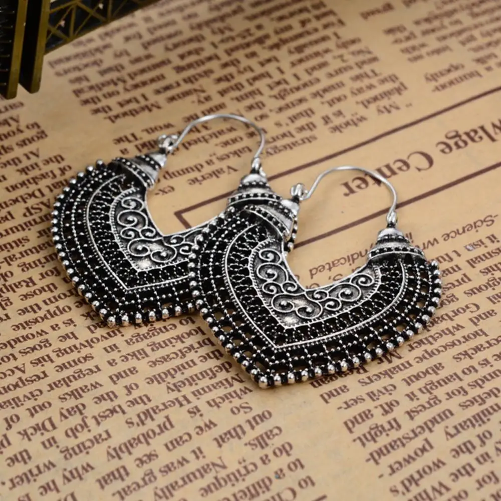 

Party Vintage Women Carving Hollow Heart Pendant Statement Leverback Earrings