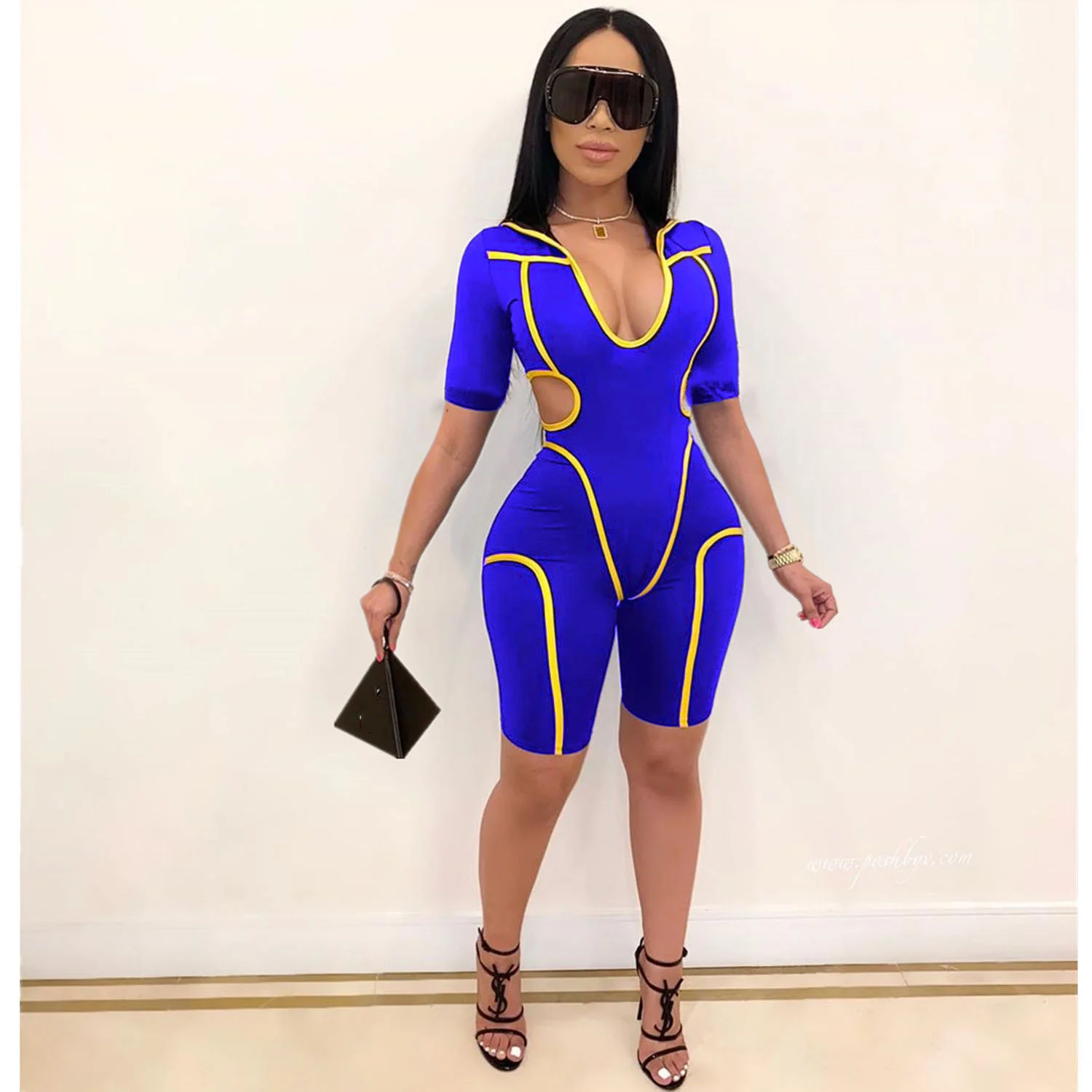 Женский Короткий комбинезон в полоску с коротким рукавом и капюшоном| |