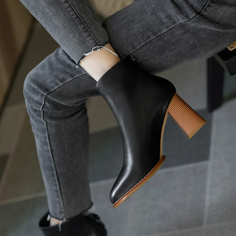 

2020 streetwear classic elegant fashion 7.5cm thick high heel square toe zipper mature superstar modern ankle boot GN25 MUYISEXI