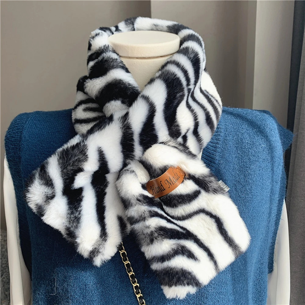 

Winter Cow Leopard Printed Scarf Luxury Faux Fur Warm Scarf Fashion Soft Plush Thicken Scarves Shawl for Adult Women Girls
