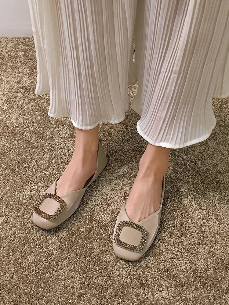 

Ballet Flats Shoes Woman 2021 Spring Metal Decoration Water Drill Slip-on Single Shoes Square Toe Flat Heels Shoe Silk Crystal