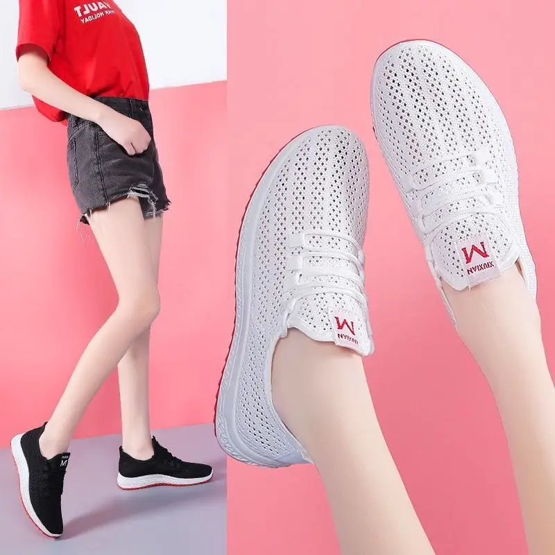 

Mesh breathable sneakers women's casual joker light flat bottom soft bottom travel ghost dance shoes women