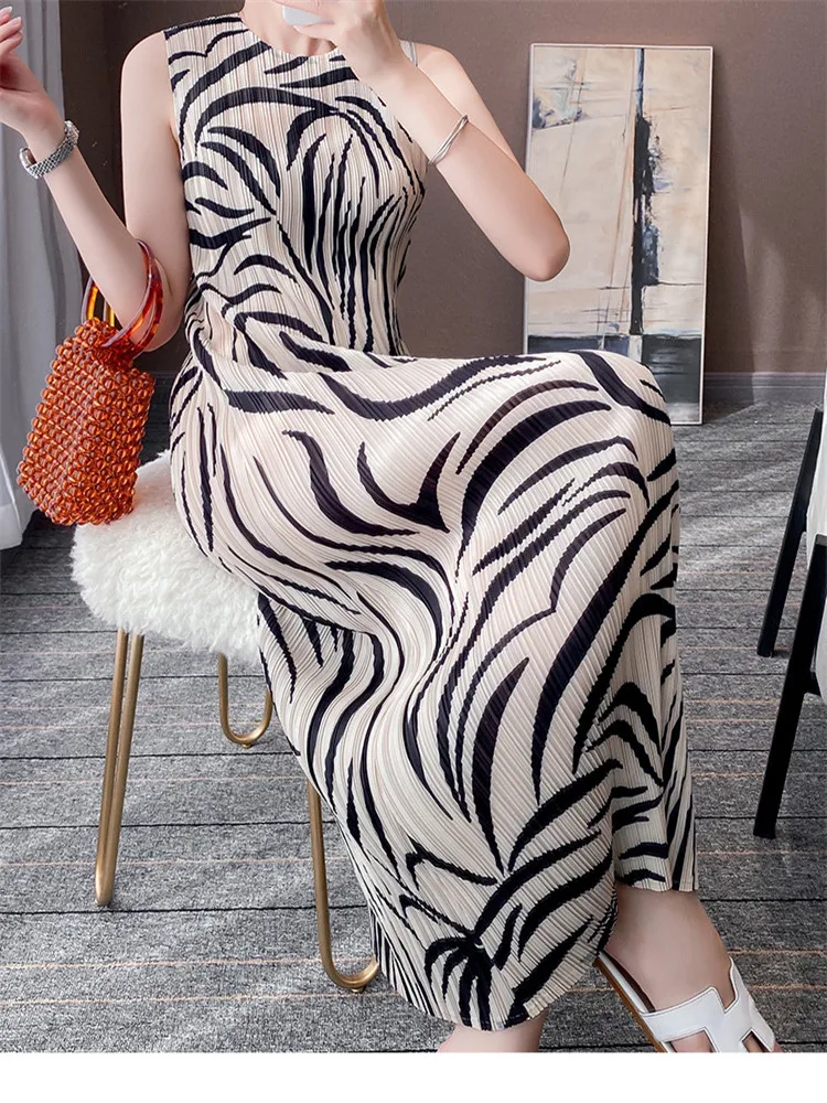

Miyake Pleated Dress 2022 Ladies Summer New Style Sleeveless Fashion Printing Loose Large Size A-line Dress Women's Clothing