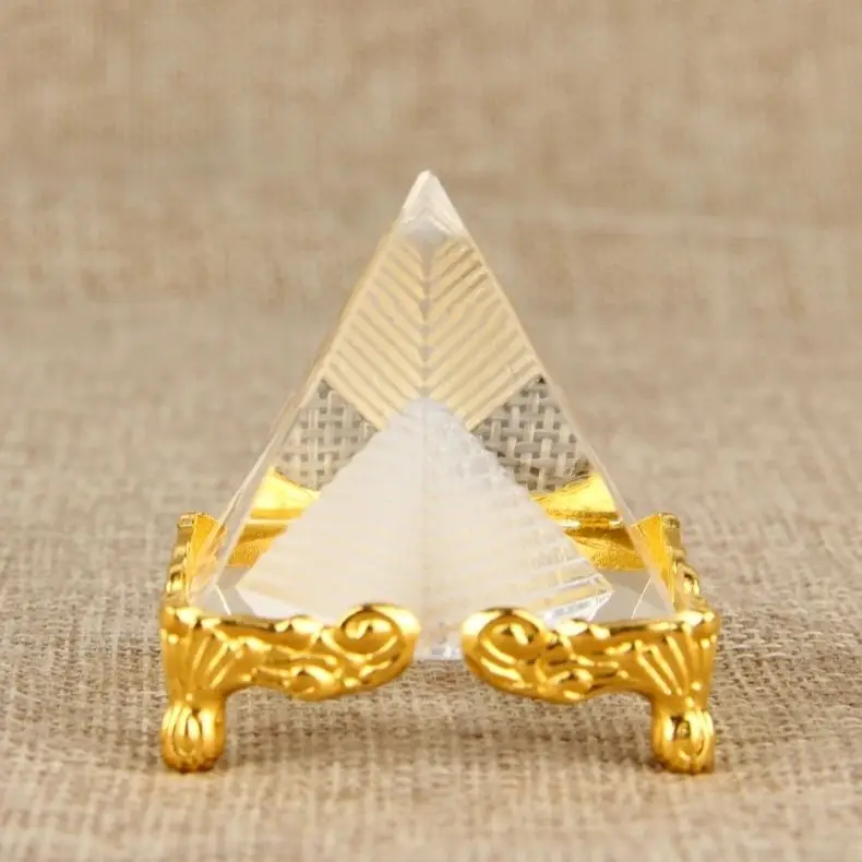 

1pcs Synthetic quartz Universal energy pyramid meditation energy pyramid Tools Home Decor