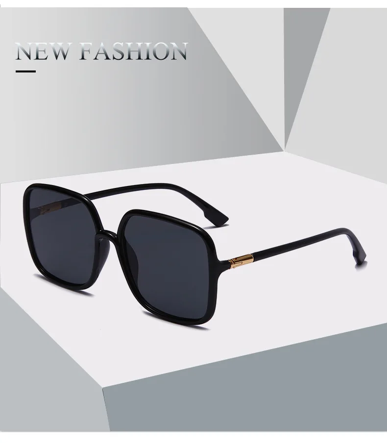 

Classic Vintage Sunglasses Women Oversized Square Plastic Frame Luxury Brand Designer Clear Grey Pink Lens Shades Oculos O523
