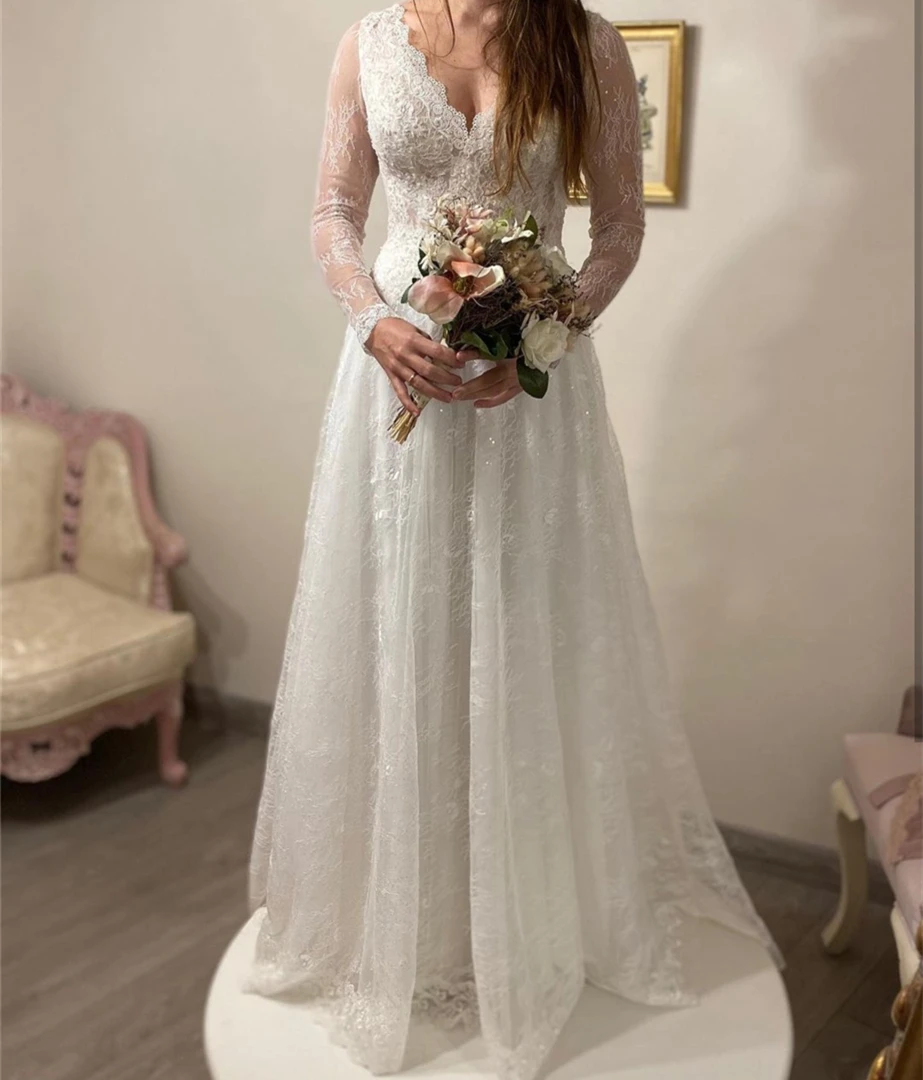 

Wedding Dress A-Line V-Neck Full Sleeve Lace Appliques Sequined Backless Floor Length Sweep Train Gorgeous Bride Gown 2021