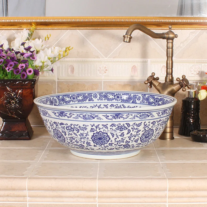 

Chinese Conventional Blue And White Lotus Pattern Decorative Wash Basin