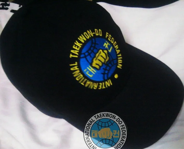 ITF/Одежда для тхэквондо из чистого хлопка с вышивкой (шляпа) подчеркивает четыре