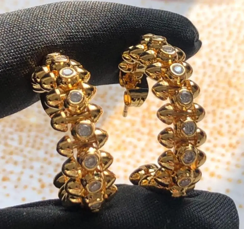 Новые серьги с маркировкой хита 2022 года из розового золота с круглыми заклепками известных брендов европейского классического ювелирного украшения для женщин.