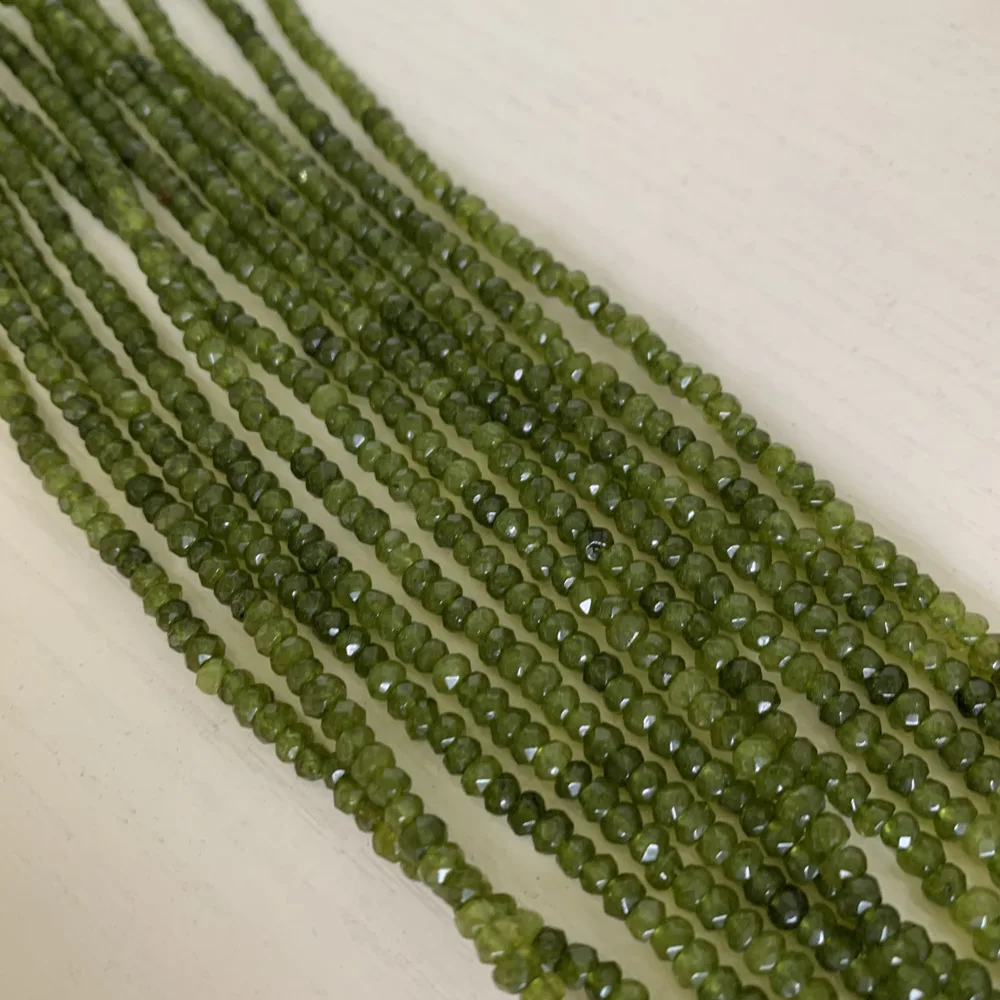 Для изготовления ювелирных изделий 2x4 мм камень зеленый нефрит халцедон