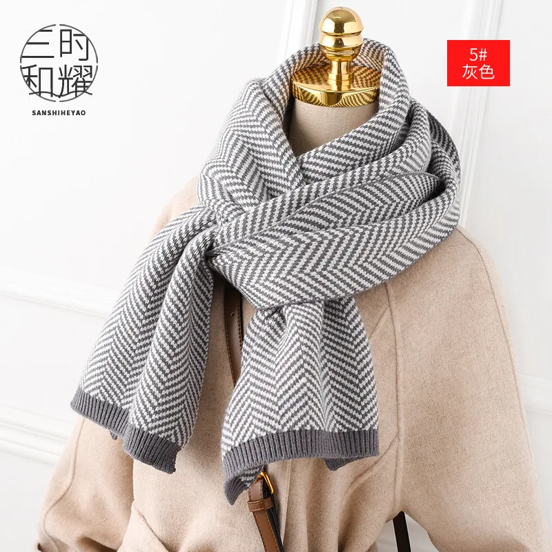 Женский классический вязаный шарф с узором елочка теплый из кашемира в милом