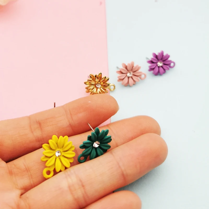 Серьги-гвоздики с эмалированным цветком 10 шт. | Украшения и аксессуары