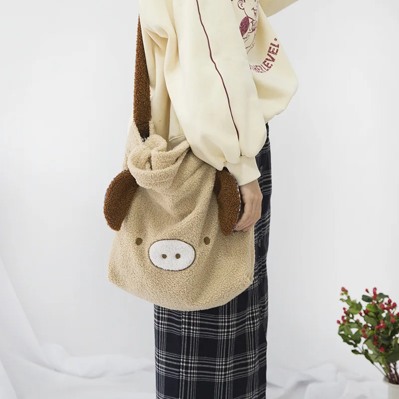 

Cartoon cute lambskin diagonal bag large-capacity portable diagonal bag