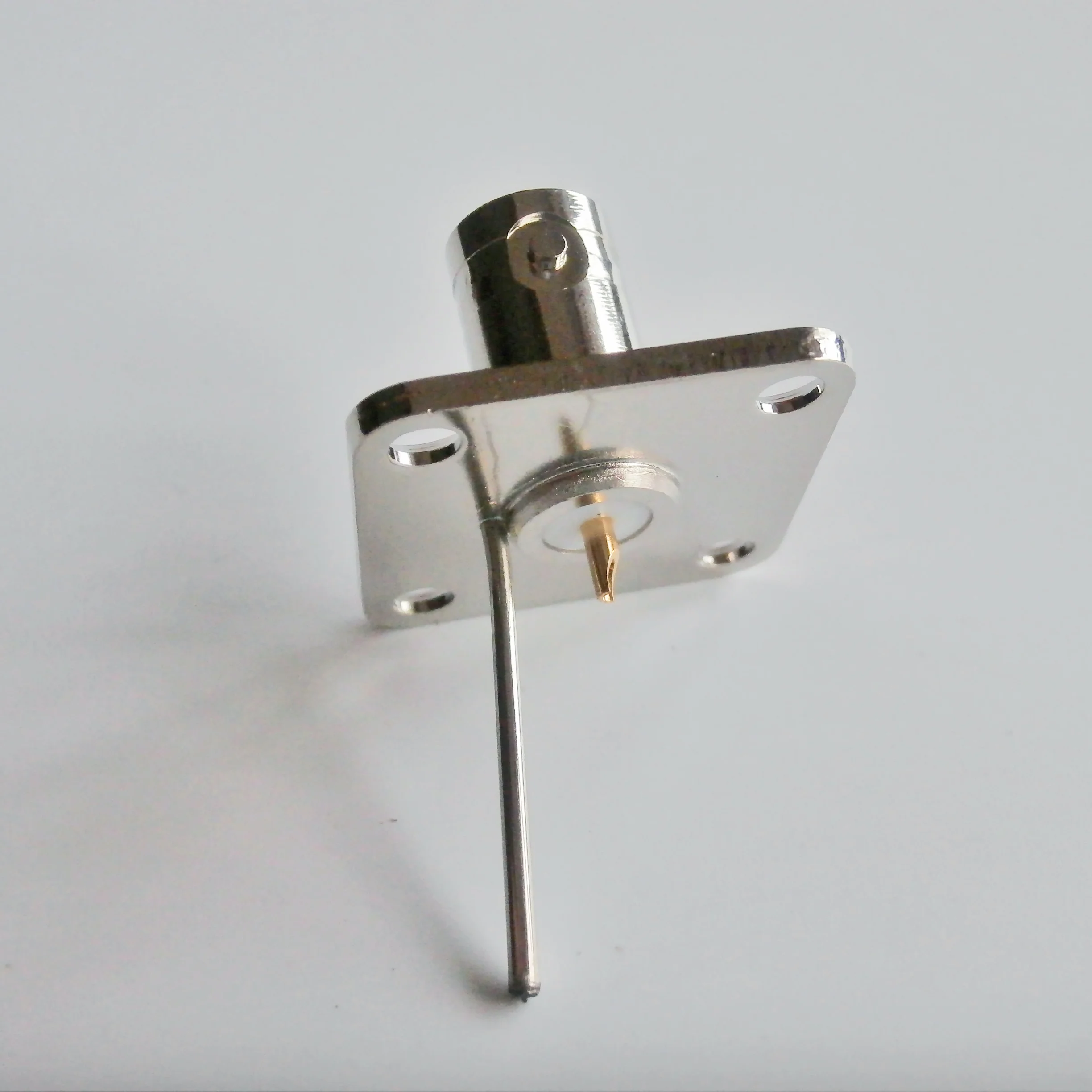 

RF BNC Q9 Connector Socket BNC Female Plug 4 Hole Flange Panel Mount solder cup With Wire 25 * 25 mm Brass RF Coax Adapters