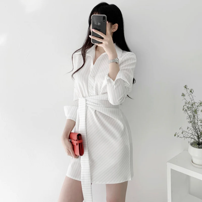 Женское платье-рубашка в черную полоску элегантное приталенное мини-платье на