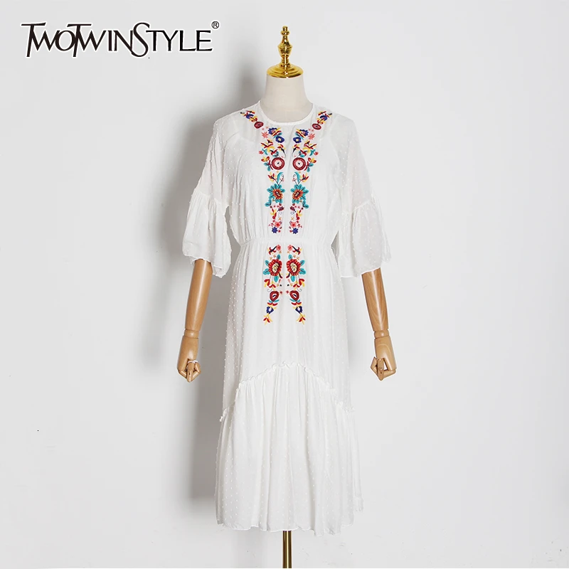 TWOTWINSTYLE винтажные платья с вышивкой женское платье круглым вырезом и