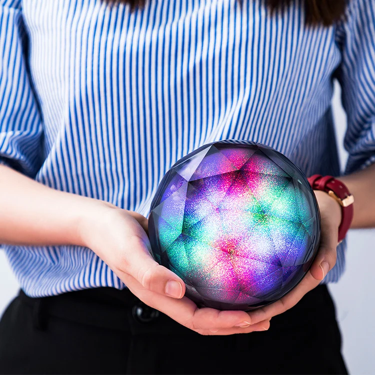 

New Crystal Magic ball Bluetooth speaker remote control Wireless speaker Atmosphere lamp gift