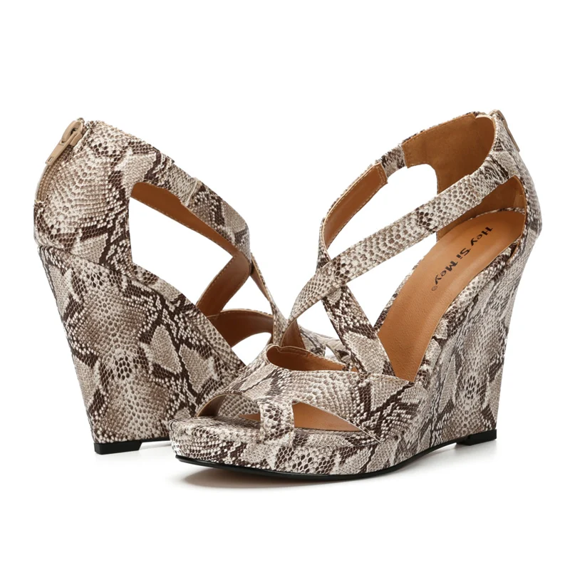 Сандалии женские на танкетке босоножки гладиаторы со змеиным принтом высокий