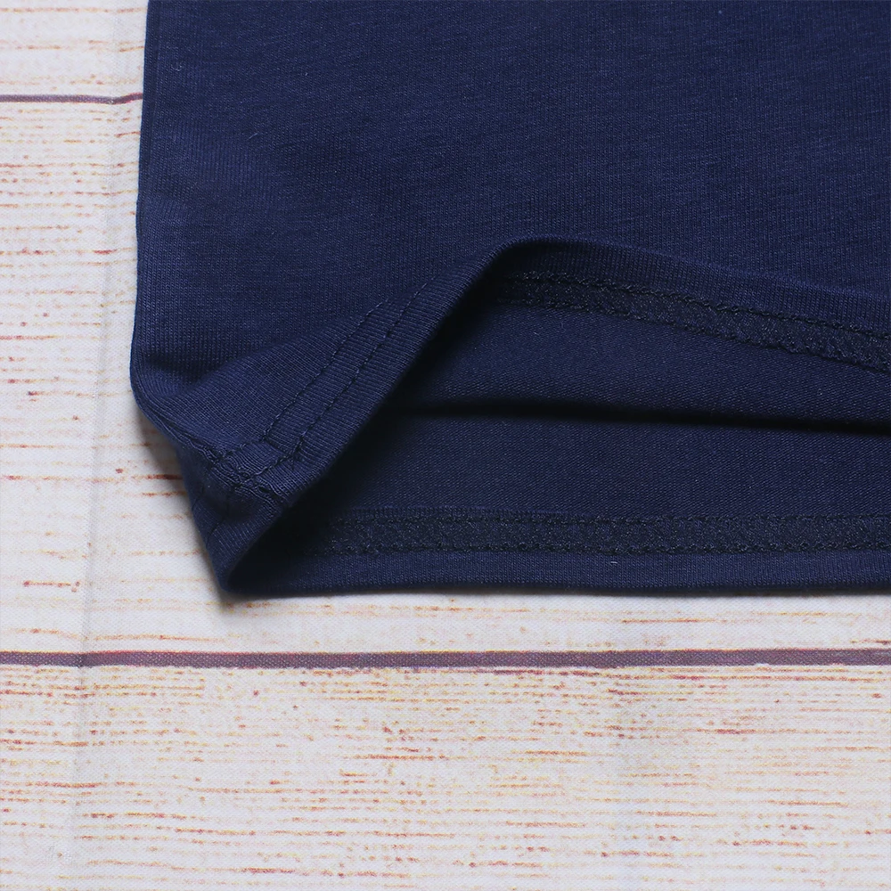 Летняя одежда темно-синий топ с коротким рукавом и желтые клетчатые шорты для