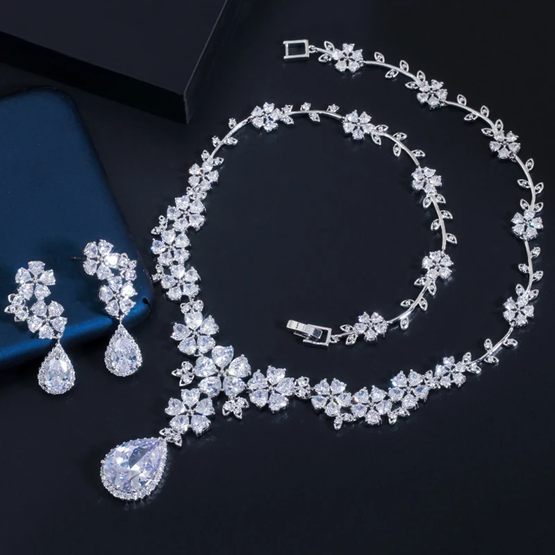 

BeaQueen Exclusive Flower Leaf Water Drop Cubic Zirconia Women Wedding Dress Earrings Necklace Jewelry Sets Bijoux Femme JS062