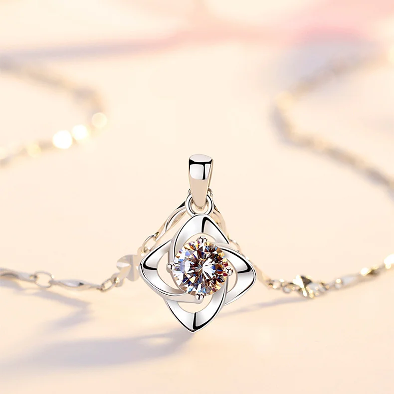 

S925 Sterling Silver Crystal Clover Necklaces Pendant 3A Zircon Purple Diamond Pendant Hot Sale Pure Silver Jewelry for Women