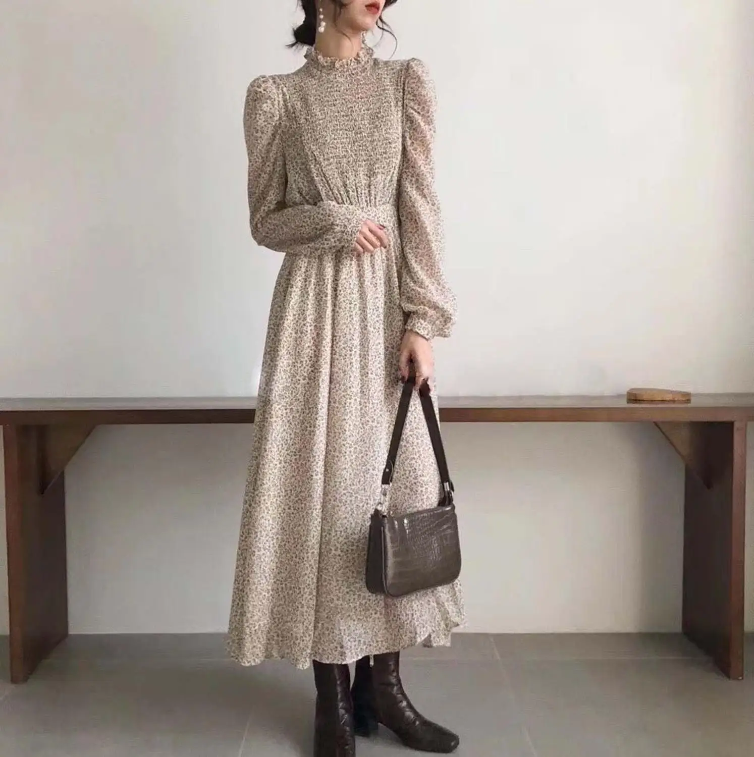 

Vintage Stand Collar Ruched Sleeve A-line Dress Women Floral Print Elastic Waist Female Dress Spring Vestidos Femme 2020