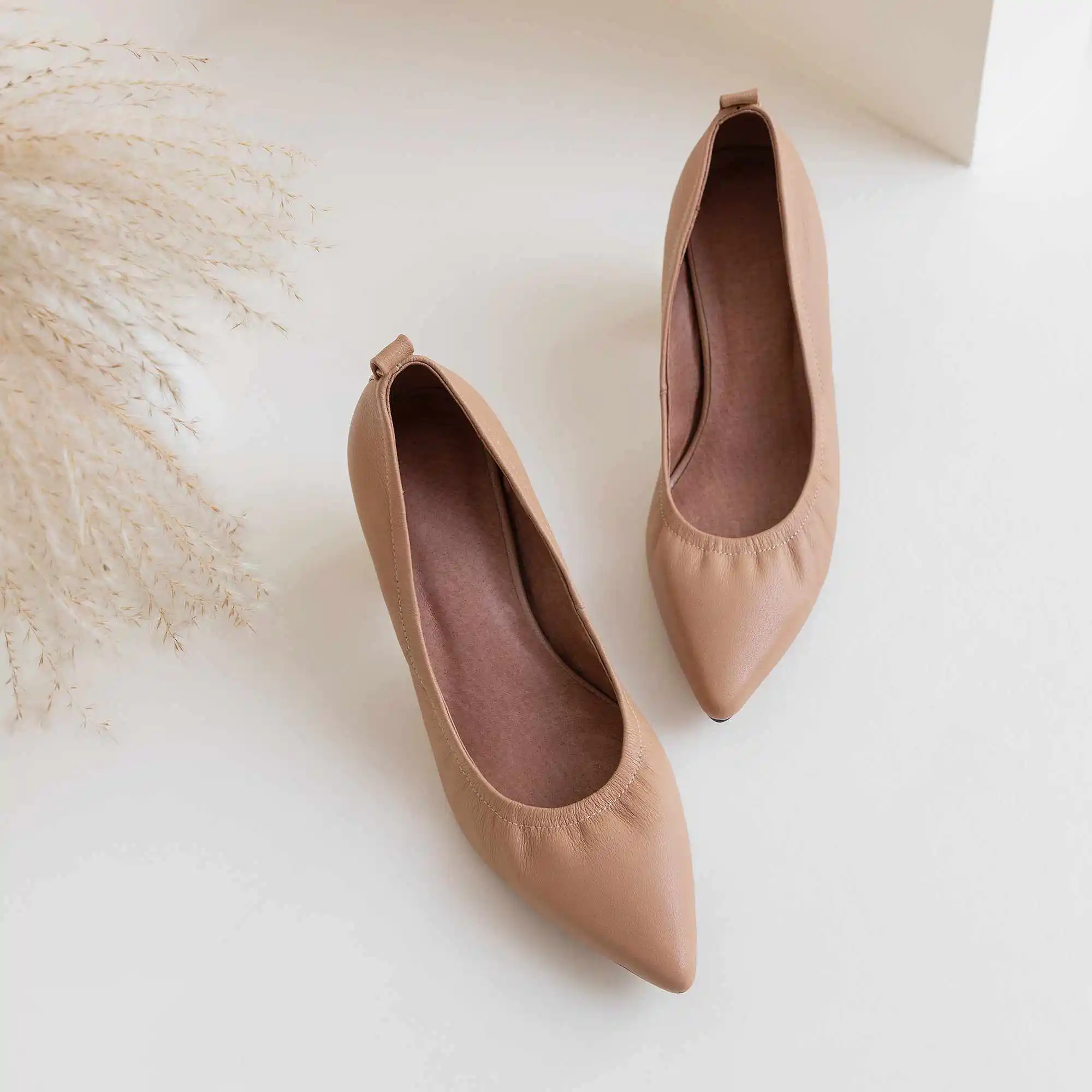 

Lenkisen full grain leather solid classic simple basic pointed toe high heels fashion office lady daily wear women pumps L26