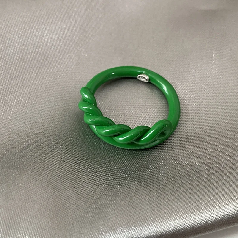 

Glam Enamel Geo Twist Rings for Women Punk Cocktail Gothic rings Ins Runway Designer Jewelry Fancy girl Emo Rare