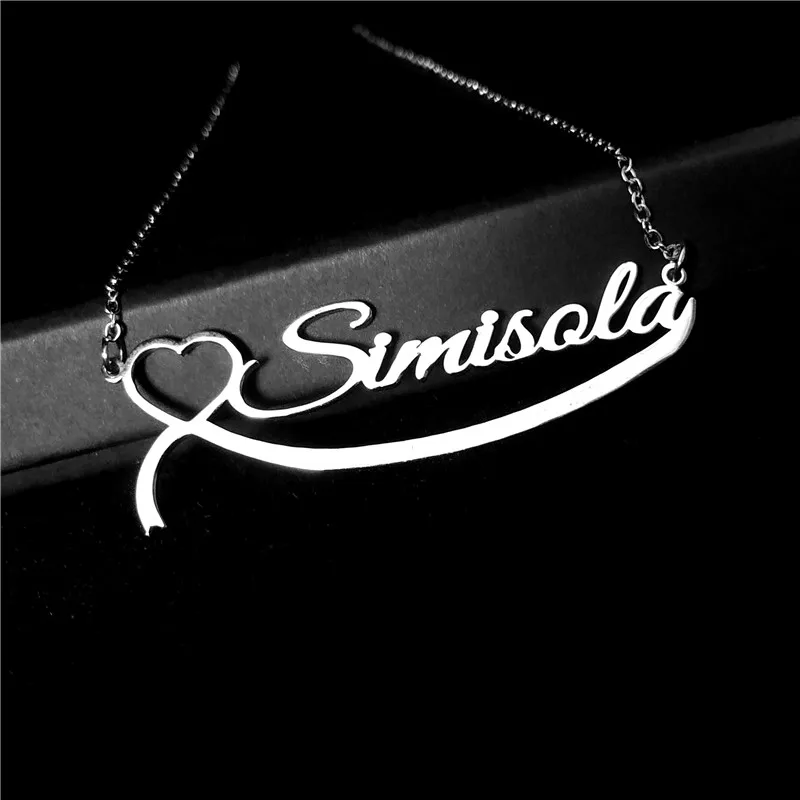 

Personalized Name Necklace Men's and Women's Chain Fashionable Stainless Steel Customized Commemorative Gift for Family