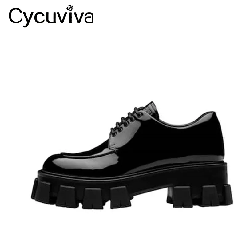 Популярные женские туфли оксфорды черные кожаные лоферы на платформе с