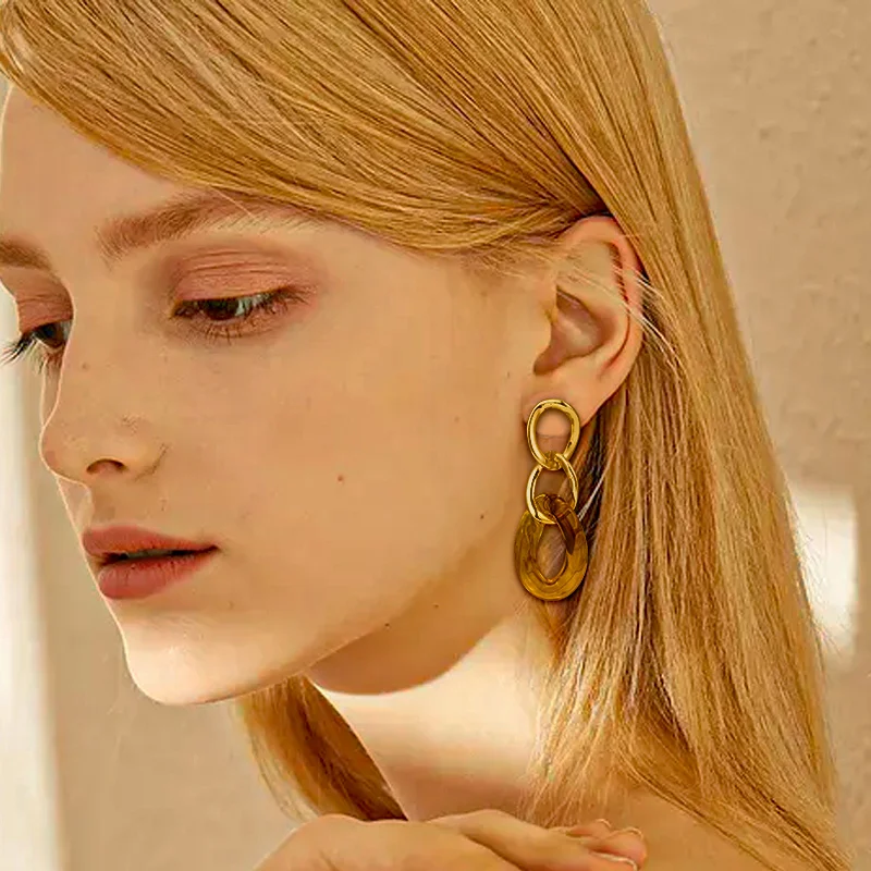 

Vintage Big Golden Color Alloy Dangle Earrings For Women Bohemian Engagement Drop Earrings Jewelry 2021 Trend Wedding Happy Gift