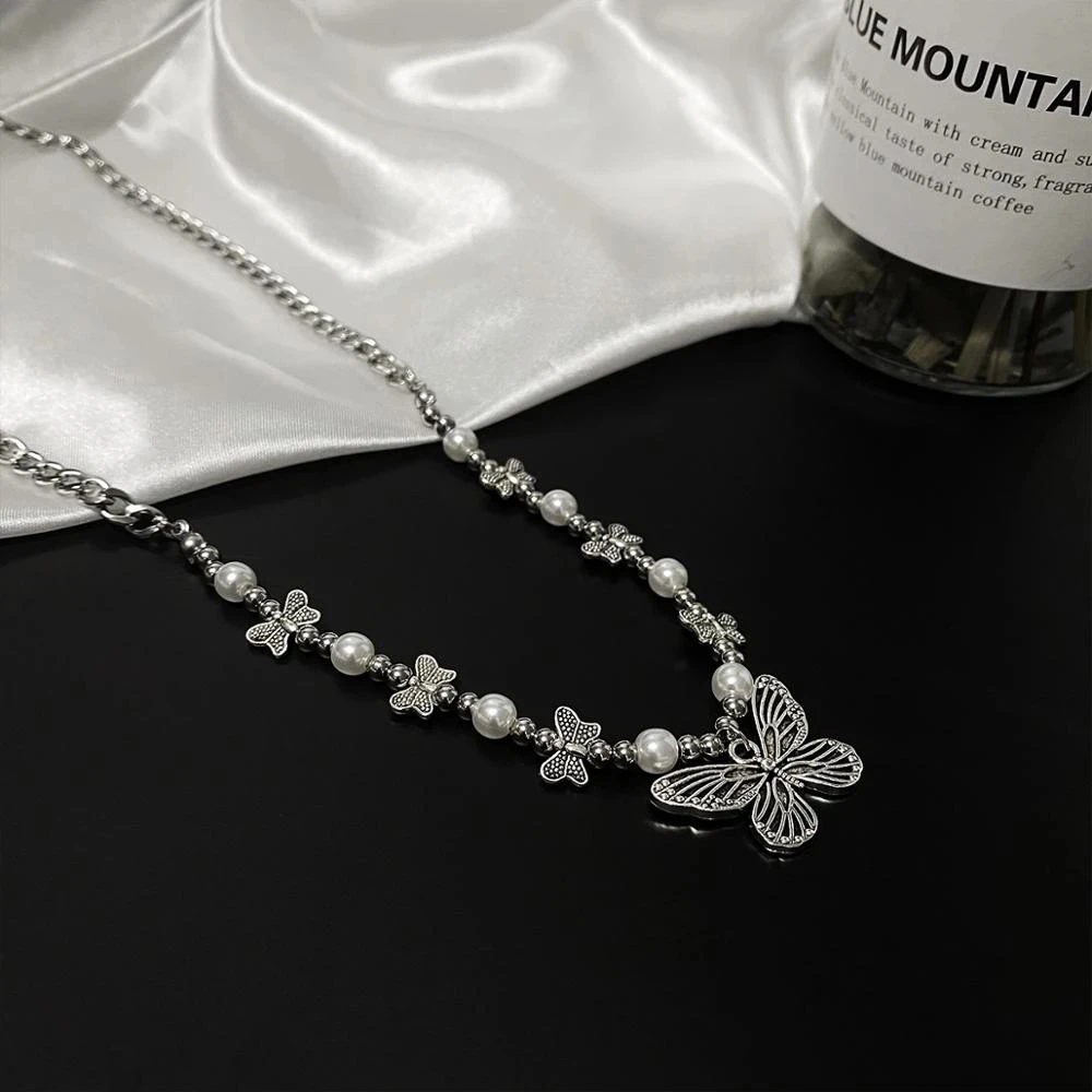 

Punk Gothic Butterfly Pendant Necklace Choker Pearl Hip Hop Personality Fashion Jewelry For Women Girls Gifts Party