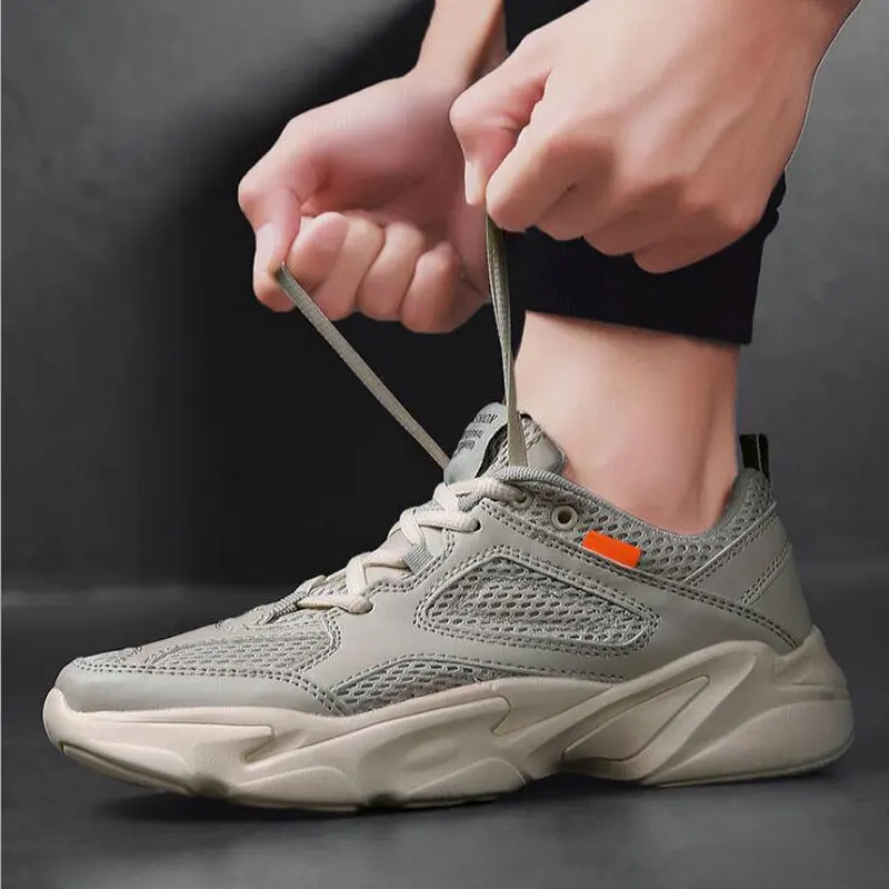 

Мужские Легкие уличные туфли на плоской подошве со шнуровкой, мужская модель, новая модная мужская удобная повседневная обувь