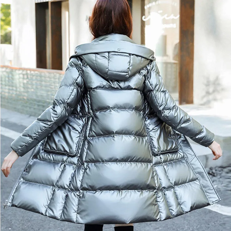 Женский зимний пуховик средней длины с капюшоном и мехом енота | Женская одежда