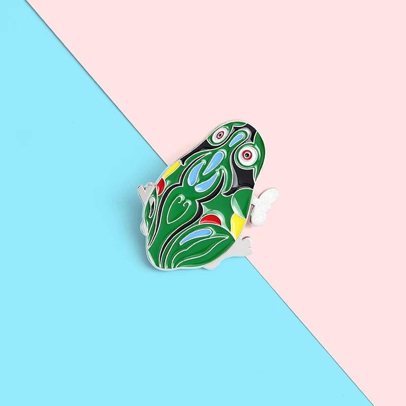 

Green oil painting frog Childhood memories enameled lapel pins, fashion frog badges, gifts for friends, jewelry wholesale Gifts