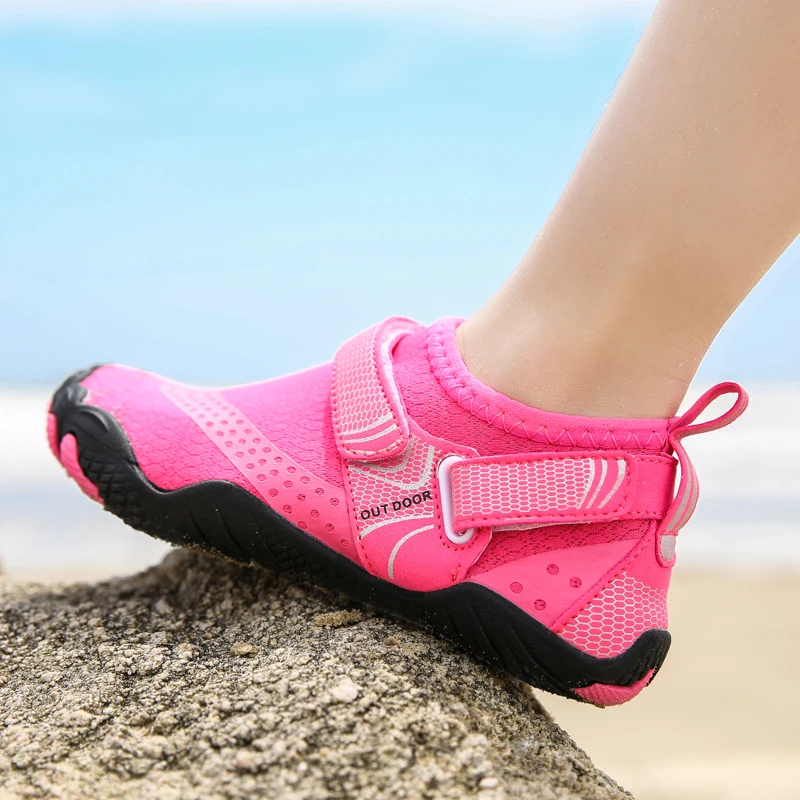 

Beach Sandals Men and Women Mesh Water Shoes Lightweigh Breathable Quick-drying Swimming Slippers Anti-slip Sandalias De Playa