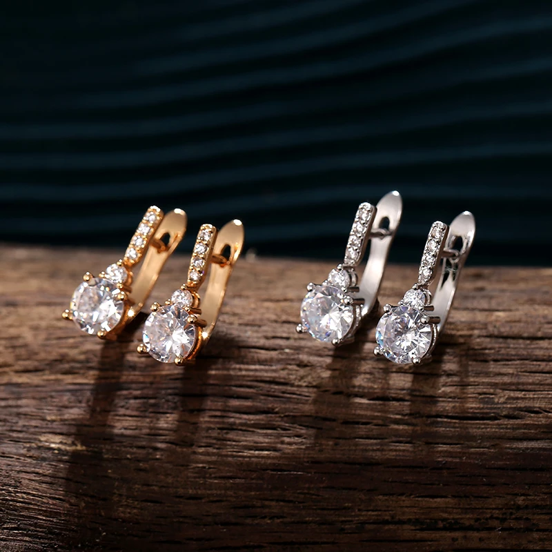 Новые модные белые серьги-гвоздики с кубическим цирконием классические