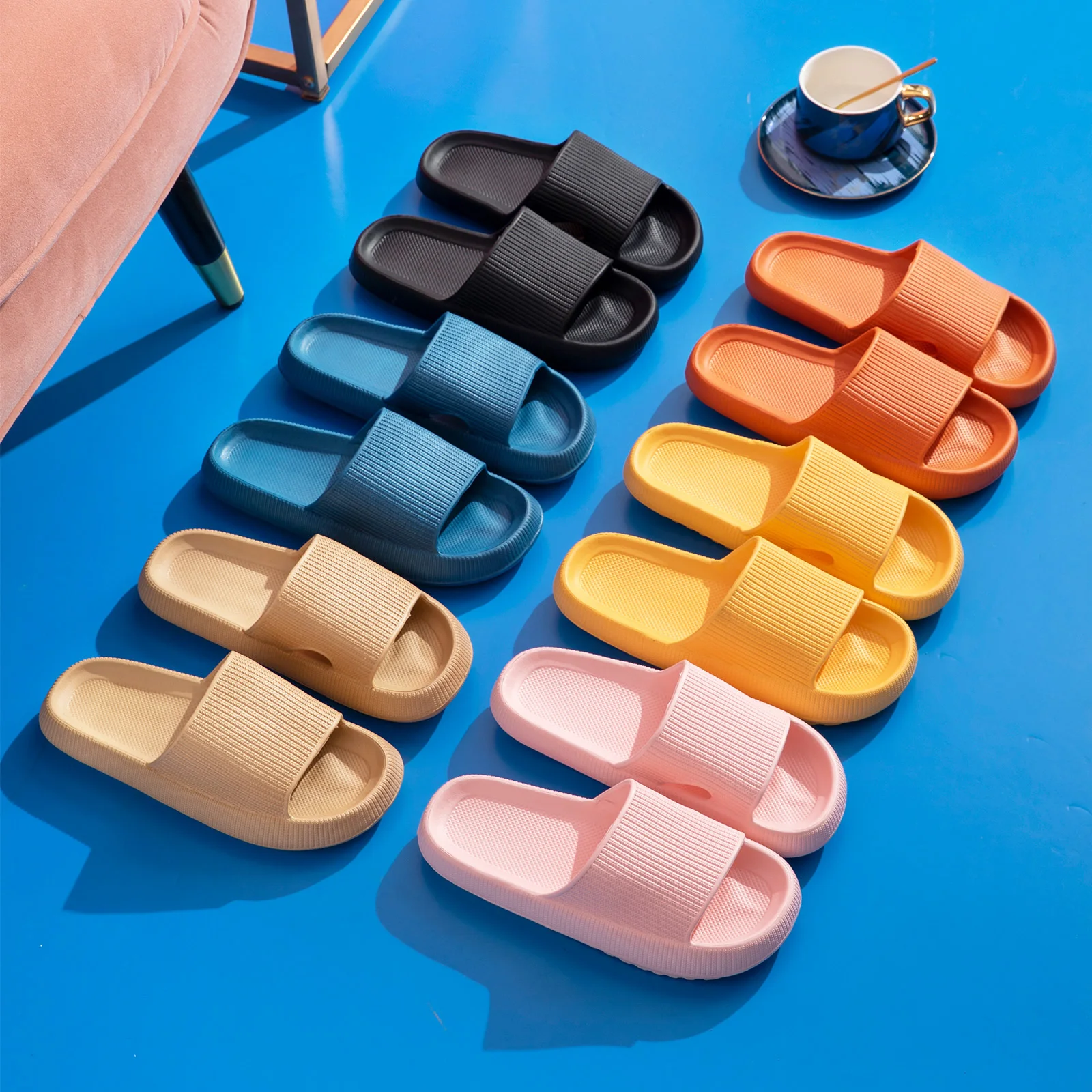 

Hot Selling Women/Men Thick Platform Slippers Summer Beach Soft Sole Sandals High Quality Outdoor Indoor Bathroom Shoes