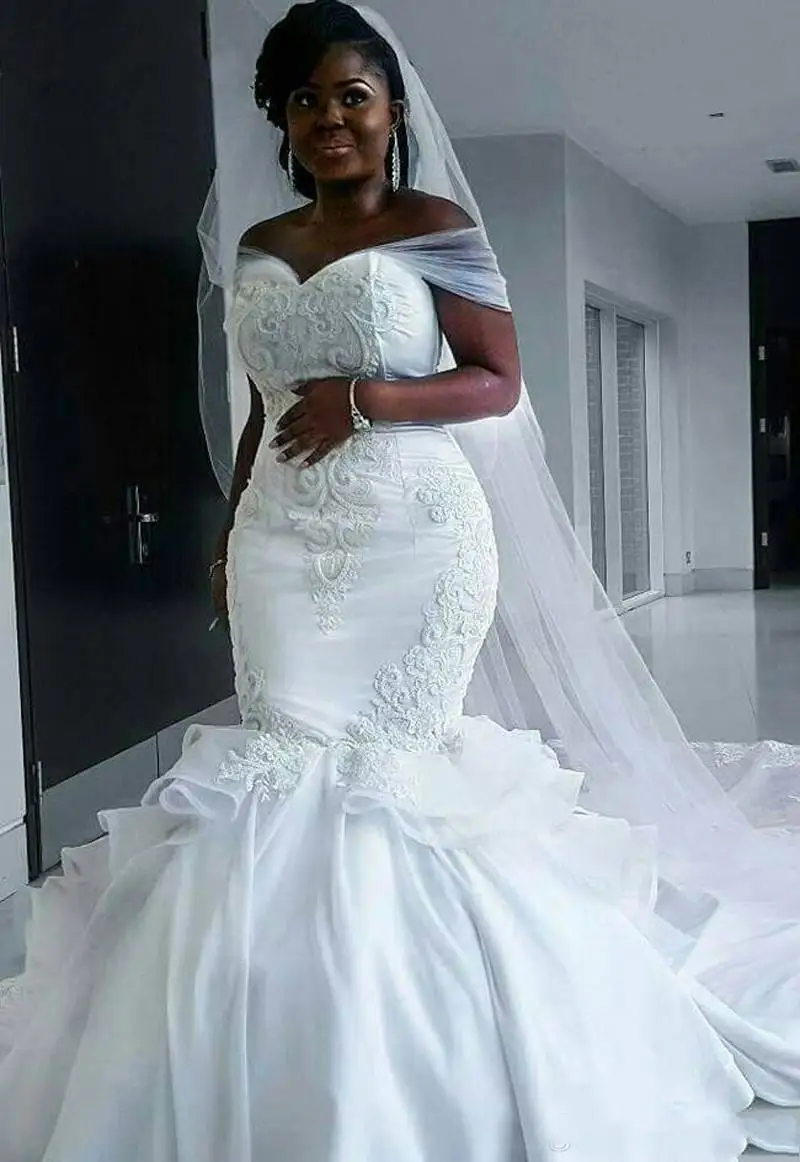 

Vintage Long Lace off Shoulder African Wedding Dresses Custom Sweep Train Lace Up Back Ivory Bridal Gowns for Women