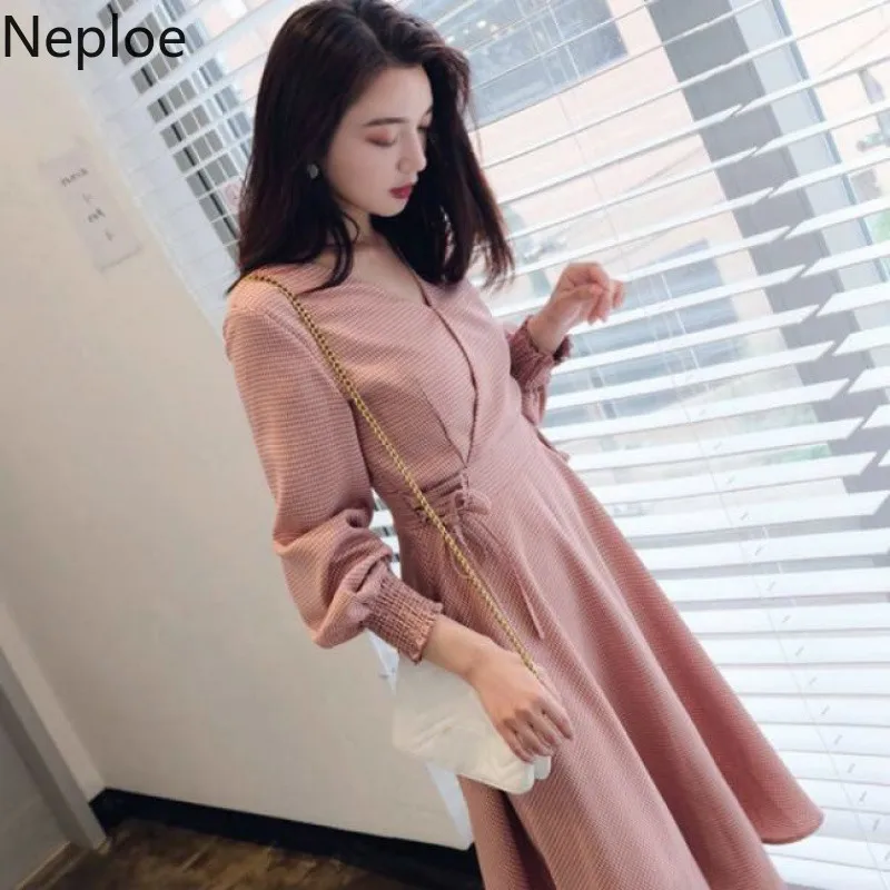 Neploe 2020 осеннее платье трапециевидной формы приталенное на шнуровке средней