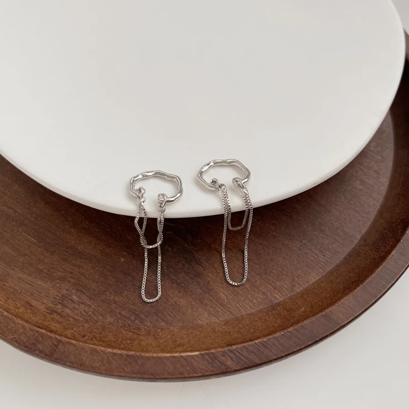 

Simple Tassel Ear Clip Earrings No Pierced Female Temperament Cold Wind Ear Jewelry 2021 Summer New Ear Bone Clip