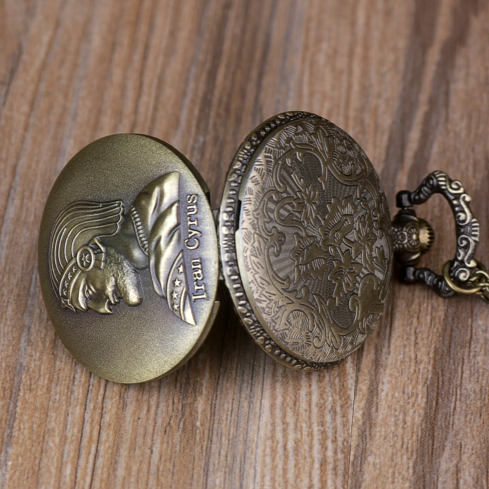 Кварцевые карманные часы с ремешком изображением иранского циферблата |