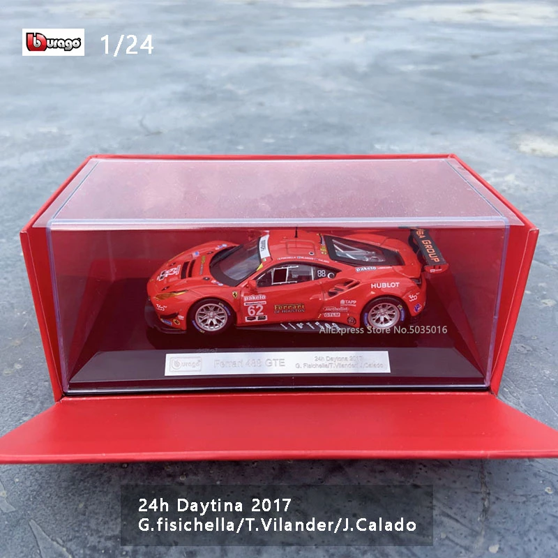 Модель гоночного автомобиля Bburago 1:43 издание в твердой обложке 2017 Ferrari 488 GTE
