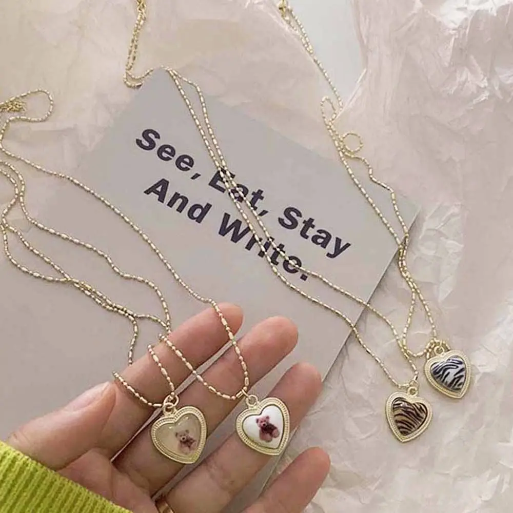 

Fashion Retro Geometric Heart-shaped Pendant Bear Leopard Print Necklace Women Personality Resin Necklace Jewelry Accessories