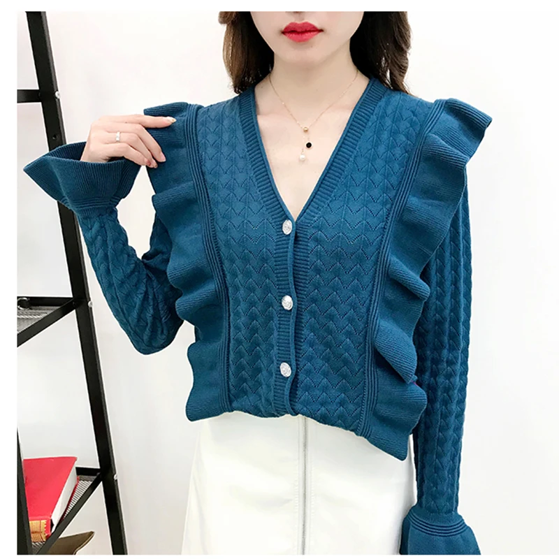 Женский трикотажный кардиган с оборками однобортный ажурный в стиле ретро