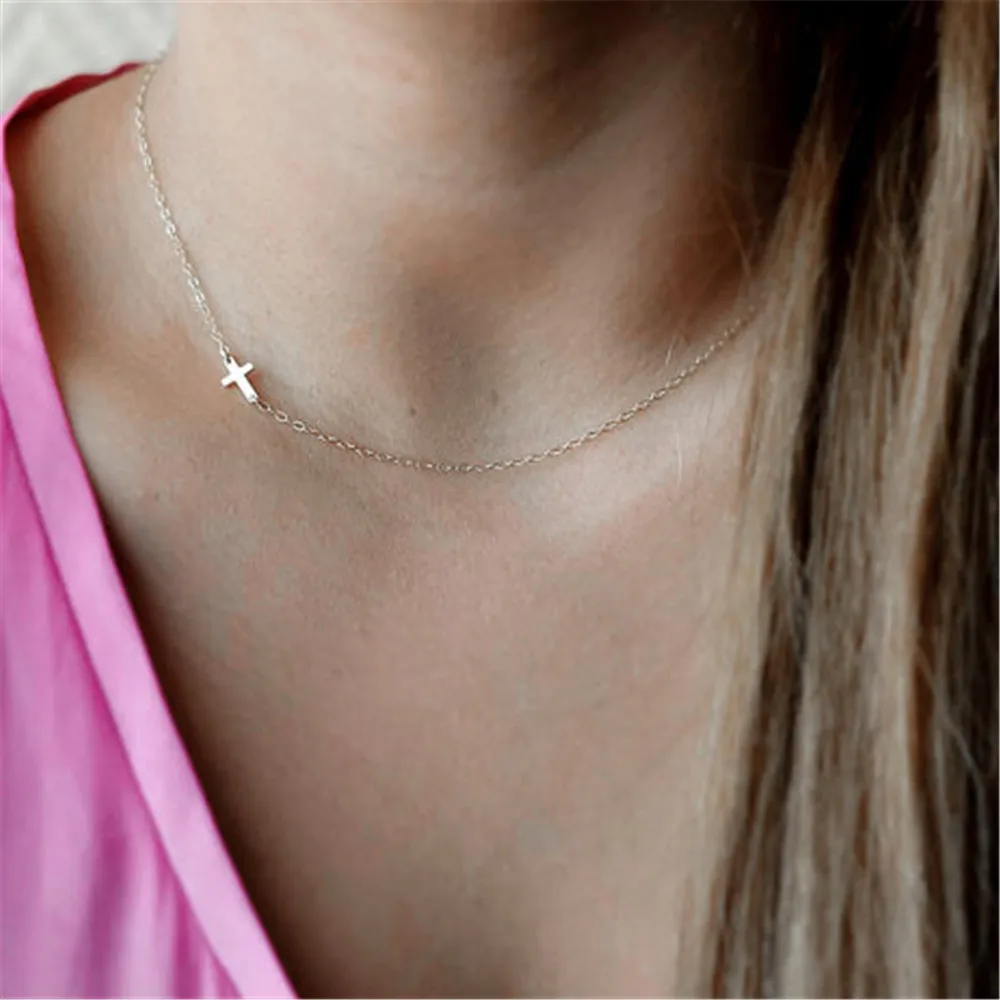 

Women Gold Sideways Cross Necklace Tiny Cross Celebrity Gold / Sliver Filled Chain Choker Necklace Collier Jewelry Bijoux